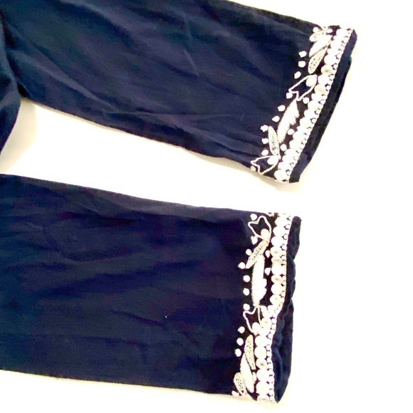 Karen Kane Navy Embroidered Tunic Top Size XS Cotton Summer Cruise Vacation - Picture 6 of 12